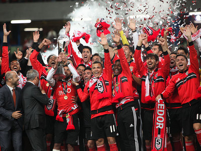 E mais imagens de celebraes do Benfica