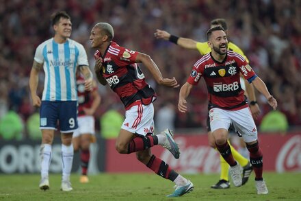 Wesley Franca (R) of Flamengo celebrates a goal during the Copa